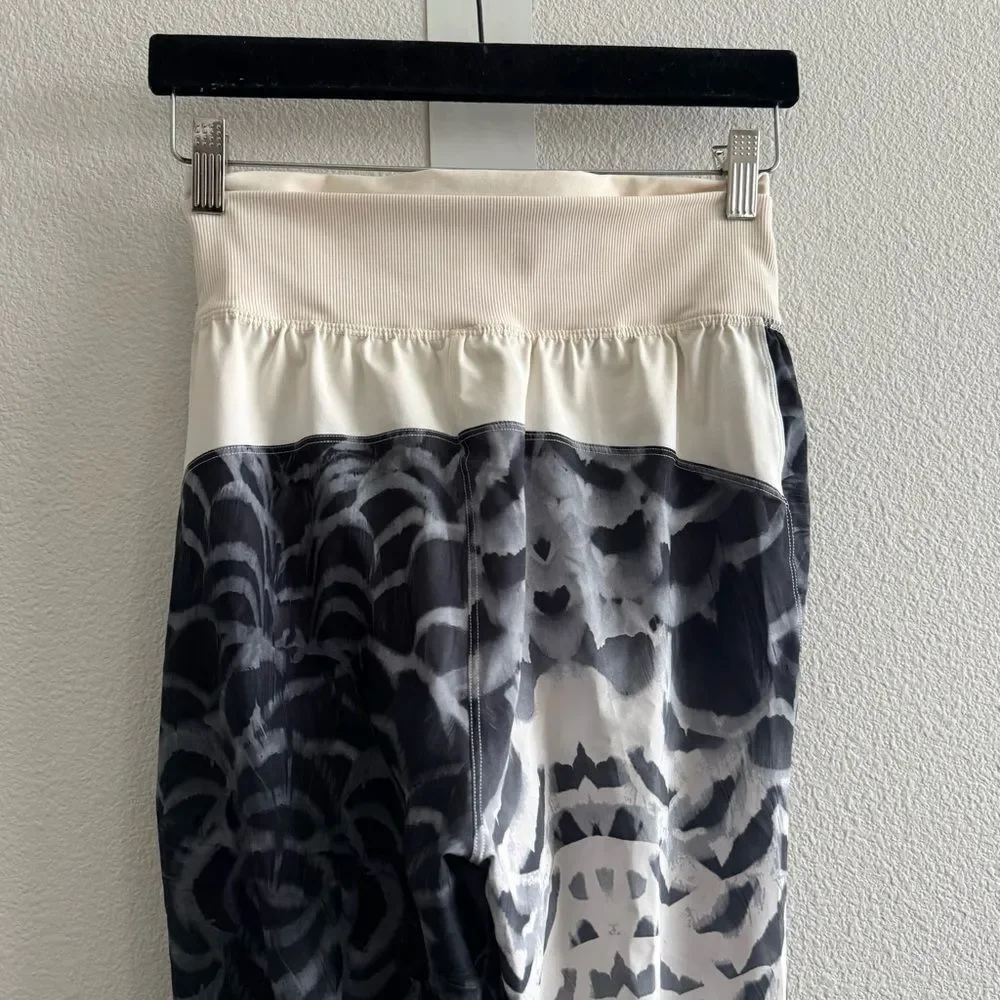 Lululemon Dance To Yoga Pant Pretty Plume Angel Wing Black Boyfriend Fit